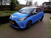 Toyota Yaris - 1.5 Hybrid 100pk 5D CVT SkyBlue Edition, rijklaar met 12 mnd