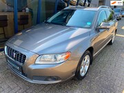 Volvo V70 - 2.5FT Summum Automaat LEER / XENON / TREKHAAK