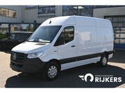 Mercedes-Benz eSprinter - 320 L2H2 Pro 81kWh Snellader, Navigatie, Trekhaak, Winterpak