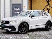 Volkswagen Tiguan - 2.0 TSI 4Motion R-LINE | PANORAMADAK | 360 CAMERA | HEAD-UP