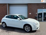 Alfa Romeo Giulietta - 1.4 T Distinctive|AIRCO||CRUISE