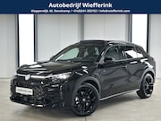 Volkswagen T-Roc - 1.5 eTsi R-Line First Edition | Trekhaak | Pano | Black-styl