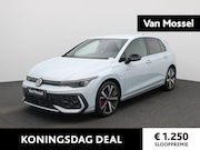 Volkswagen Golf - 1.5 eHybrid GTE 272 PK | Plug-In | Trekhaak | LED Matrix Kop