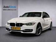 BMW 3-serie - 320i High Executive (LED, LEDER, STOELVERWARMING, PARKEERSEN