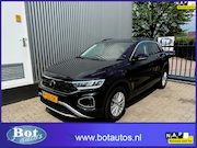 Volkswagen T-Roc - 1.5 TSI Life / AUTOMAAT / NAVIGATIE / CAMERA / CRUISE / DIGI