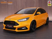 Ford Focus - ST-2 2.0 250pk |Fox-sportuitlaat|REVO|H&R veren|Sony|blind s