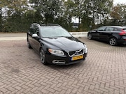 Volvo V70 - 2.0T R-Edition AUTOMAAT TREKHAAK LEER STOELVERWARMING