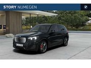 BMW iX1 - eDrive20 M Sport / Panoramadak / Trekhaak / Sports