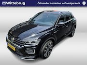 Volkswagen T-Roc - 1.5 TSI R-Line / PANODAK / NAVI / 19"LMV / APP.Connect / CAM