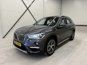 BMW X1 - XDRIVE20I HIGH EXEC. BJ.2018 PANO TREKHAAK HEAD-UP LEDER