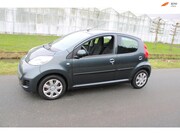 Peugeot 107 - 1.0-12V XS 5 Drs met Airco.