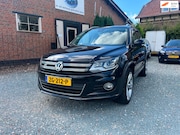 Volkswagen Tiguan - 2.0 TSI Sport&Style 4Motion ( Navigatie + Automaat + Trekhaa