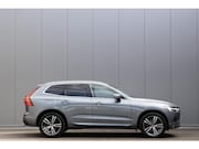 Volvo XC60 - 2.0 T4 Momentum Pro Panoramadak|Trekhaak|Leder|Winterpack