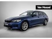 BMW 3-serie - Touring 320e | PANORAMADAK | ACHTERUITRIJCAMERA | CLIMATE CO