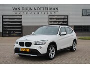 BMW X1 - sDrive18i Executive / Cruise / Trekhaak / Clima / N.A.P.