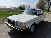 Volvo 240 - 2.3 GL