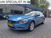 Volvo V60 - 1.6 T3 Momentum Dealer onderhouden Regensensor Telefoon Navi