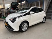Toyota Aygo - 1.0 VVT-i 72pk 5D x-play | Apple carplay / Android auto | Ca