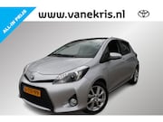 Toyota Yaris - 1.5 Hybrid Dynamic, Panoramadak, Navi , Half Leder, Cruise C