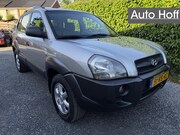 Hyundai Tucson - 2.0i Active | Airco | Elekt. Ramen | Trekhaak | APK tot 11-0