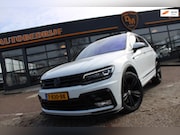 Volkswagen Tiguan - 2.0 TSI R 4Motion 3x R-Line | R-Zetels | Sfeerverlichting |