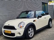 MINI Cabrio - Mini 1.6 Salt 04-2011 Pepper (Old English) White A