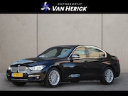 BMW 3-serie - 318i Luxury Edition Automaat | Sportstoelen | Achteruitrijca