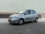 Toyota Yaris - 1.3 VVT-i Sol