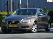 Volvo S80 - 2.5 T Momentum AUTOMAAT NAP/LEER/AC/CRUISE/PDC/APK