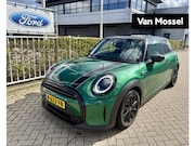 MINI Cooper - Mini 1.5 Camden Plus Edition Panorama Dak | Volledig lederen