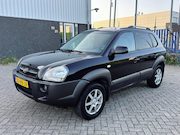Hyundai Tucson - 2.0i Dynamic 2005 Zwart Schuifdak AircoE EXPORT
