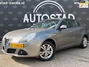 Alfa Romeo Giulietta - 1.4 T Distinctive Automaat / NL-Auto / 2e Eigenaar