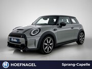 MINI Cooper S - Mini 2.0 Classic Trim | Adaptive Cruise | Camera | Stoelverw