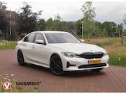 BMW 3-serie - 320i Business Edition Plus | Camera | Apple Carplay | Leer |