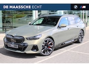 BMW 5-serie - 550e xDrive M Sport Automaat / Panoramadak / Trekhaak / Adap