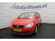 Volkswagen Polo - 1.4-16V Optive nette 5-deurs met trekhaak en bij aflevering