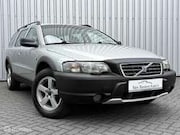 Volvo XC70 - 2.5 T AWD Comfort | 210pk | Leder | Trekhaak | Cru