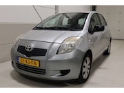 Toyota Yaris - 1.3 VVTi Sol I 5DRS I Airco I Lage km stand I