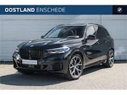 BMW X5 - xDrive45e M Sport Automaat / Trekhaak / Panoramada