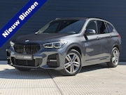BMW X1 - sDrive18i High Executive M SPORT / Navi / Camera / Leder / s
