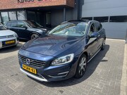 Volvo V60 - 2.4 D6 AWD Plug-In Hybrid TREKHAAK XENON LEDER DEALER OH NAP