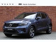 Volvo XC40 - B4 Plus Dark | Trekhaak, inklapbaar | Panoramisch schuif-/ k