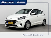 Hyundai i10 - 1.0 Premium | Unieke km-stand! | Navigatie | Camera | Climat