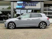 Volkswagen Golf - 1.5 eTSI 150 pk DSG R-LINE Panoramadak IQ LIGHT Achteru