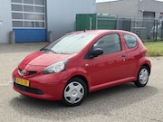 Toyota Aygo - 1.0-12V Rijdt schakelt perfect
