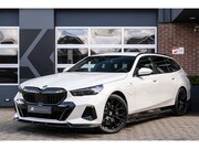BMW 5-serie - 530e xDrive M Sport Pro | Maxton | Harman/Kardon | Driving A