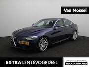 Alfa Romeo Giulia - 2.0T 200pk Aut. Super | Leder | Navigatie | Parkeersensoren 