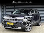 Jeep Avenger - 1.2 e-Hybrid Summit Navigatie / Stoelverwarming / Trekhaak