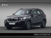 BMW iX1 - eDrive20 67 kWh | Achteruitrijcamera | Comfort Acc