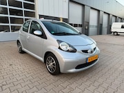 Toyota Aygo - 1.0 Zilver 5D Airco Sport Velgen Topstaat Dealer Onderhouden